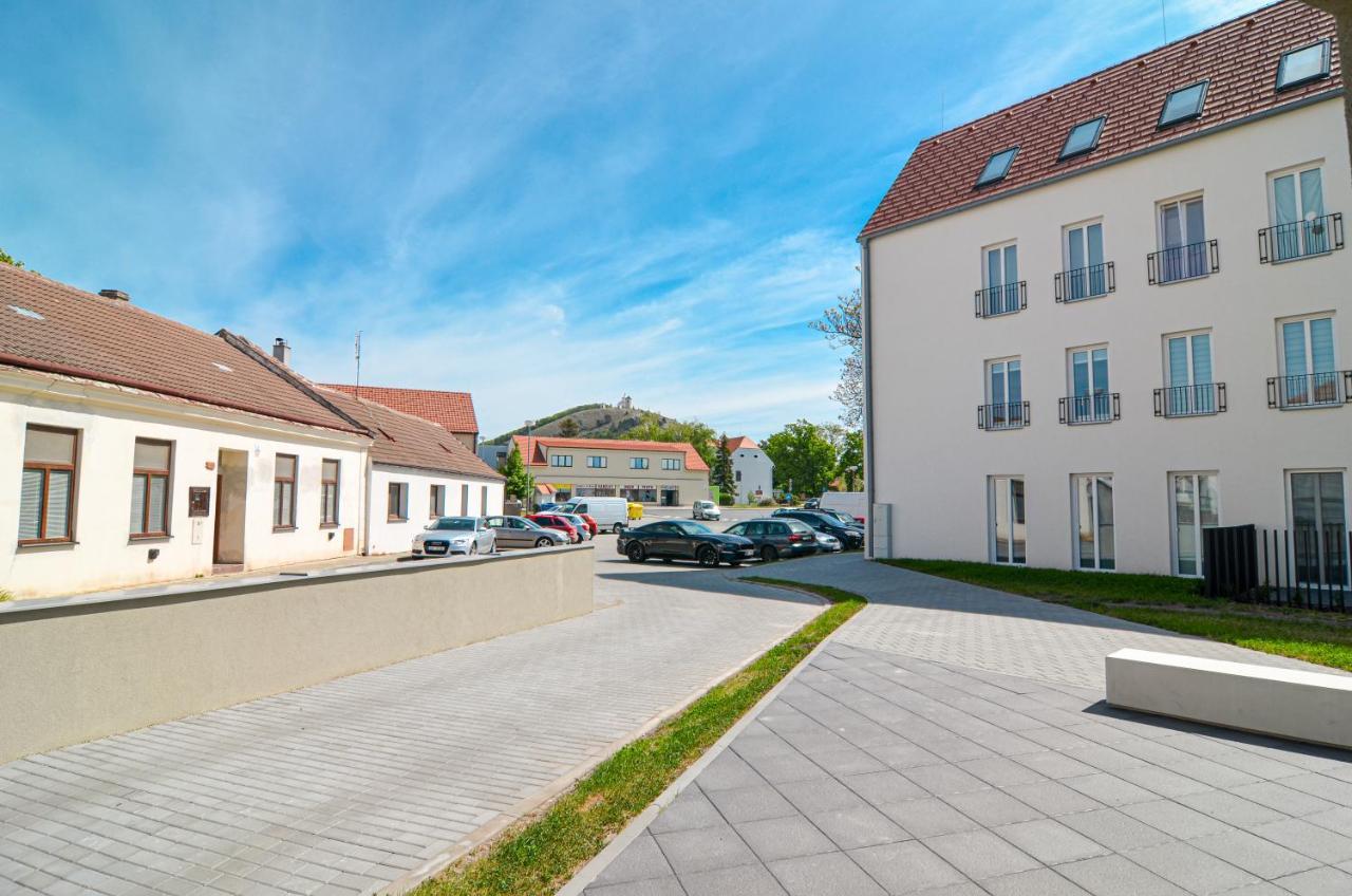 Palm Garden Apartment 1 Микулов Экстерьер фото